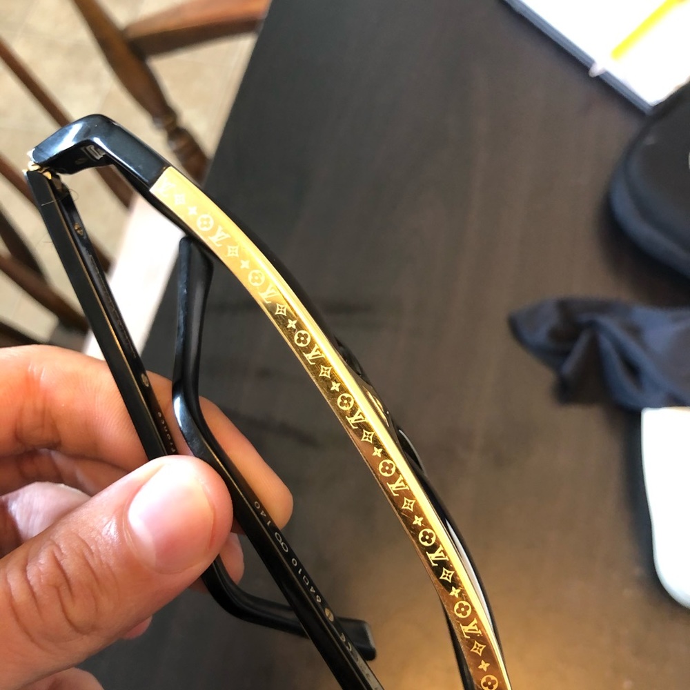 Louis Vuitton Evidence Sunglasses - Picture 7 of 7